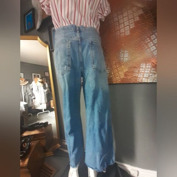 Zara Distressed Classic Blue Women's Jeans - Picture 3 of 16